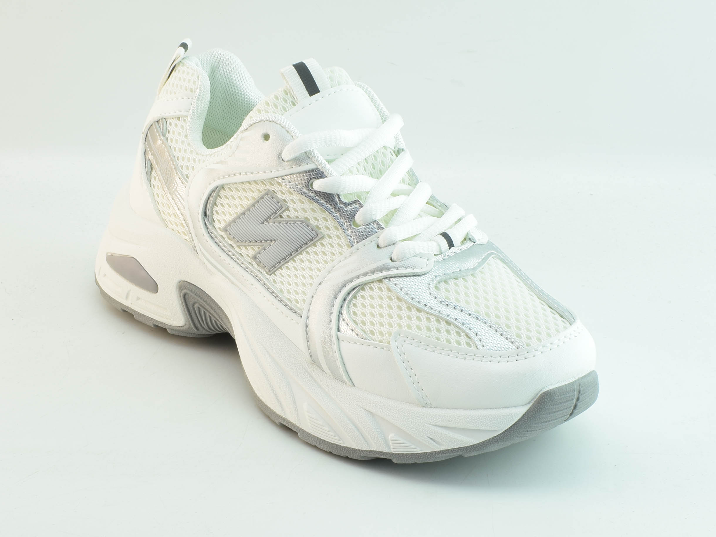 MA806-2(бел/сер)